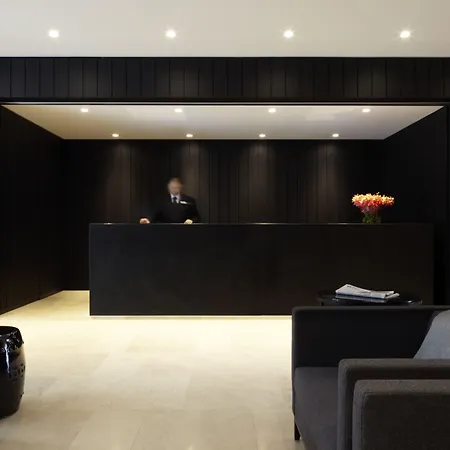 Burbury Hotel & Apartments-3
