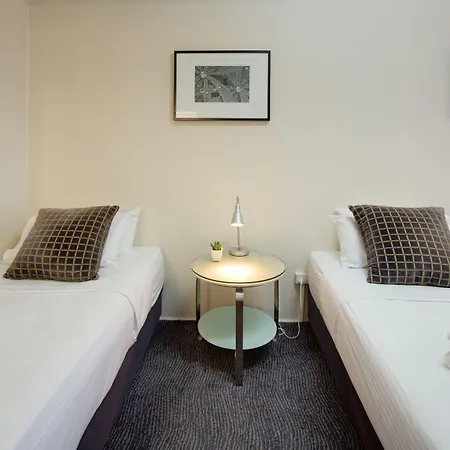 Neutral Bay Lodge-2