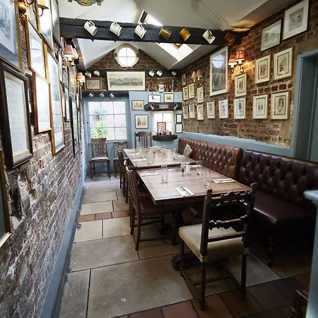 Wykeham Arms-3