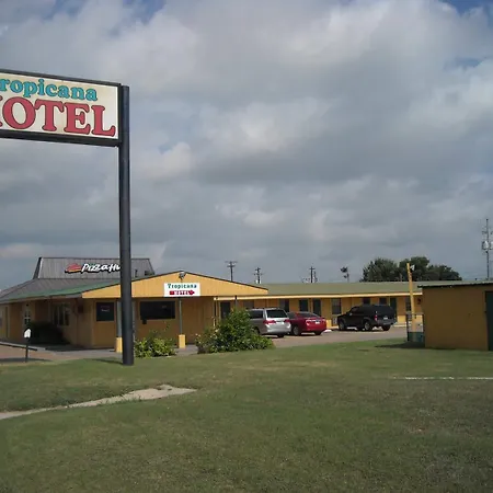 Tropicana Motel Bastrop-3