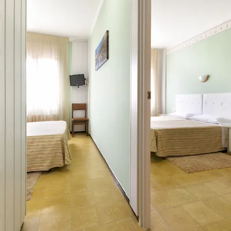 Hostal Fabrellas-3