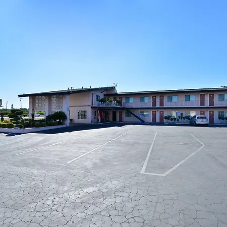 Rodeway Inn Near University-Gateway To Yosemite-2