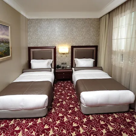Emporium Hotel-2