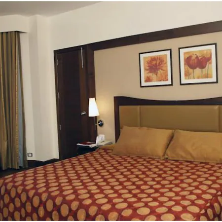 The Retreat Hotel & Convention Centre-2
