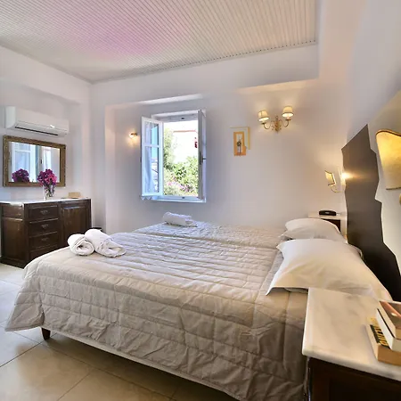 Mistral Hotel-3