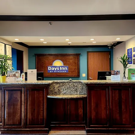 Days Inn By Wyndham Baton Rouge I-10-2