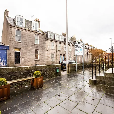 Lost Guest House Aberdeen-2