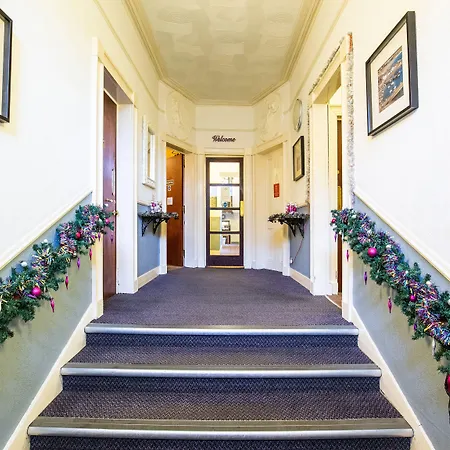 Lost Guest House Aberdeen-2