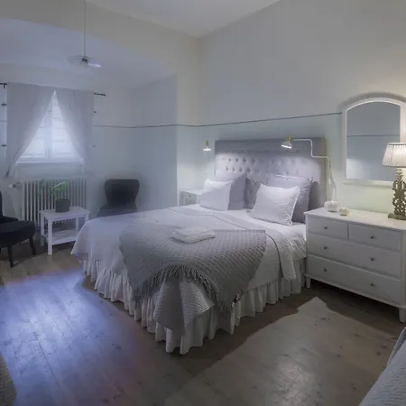Kastellet Bed & Breakfast-2