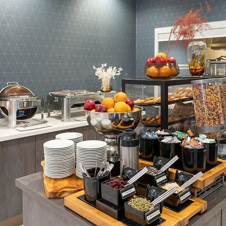 Hilton Garden Inn Toronto/Brampton-3