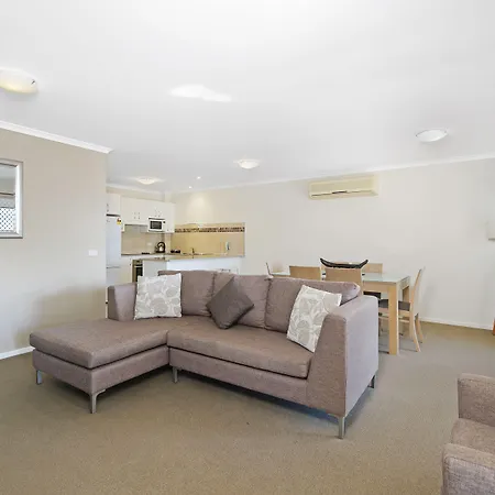 South Pacific Apartments Port Macquarie-3