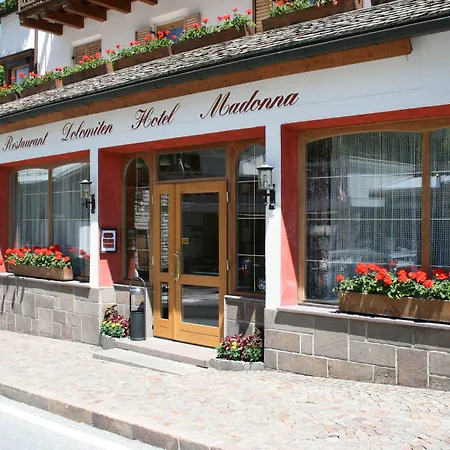 Hotel Dolomiti Madonna-3