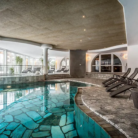 Kristallhotel Corona-Krone-2