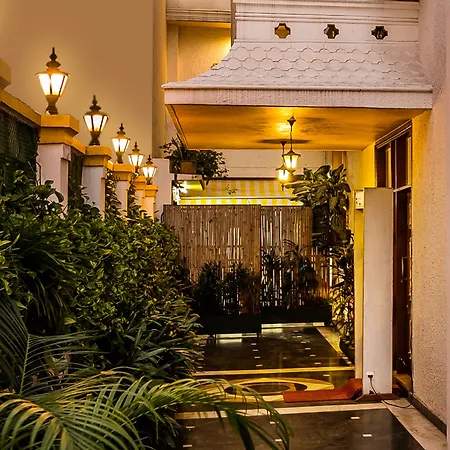 Home@F37 Kailash Colony Metro-2