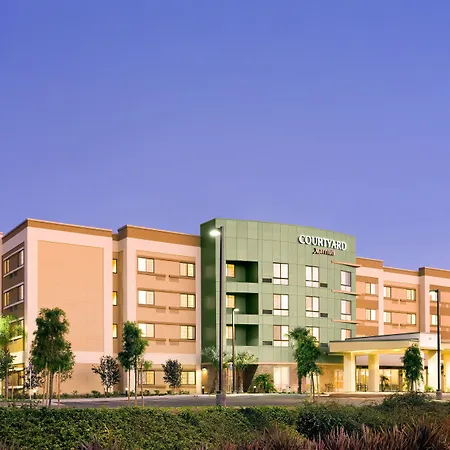 Courtyard By Marriott San Diego Oceanside-3