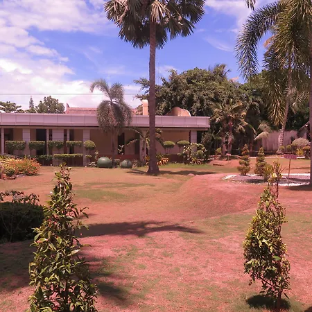 The Ritz Hotel At Garden Oases-3