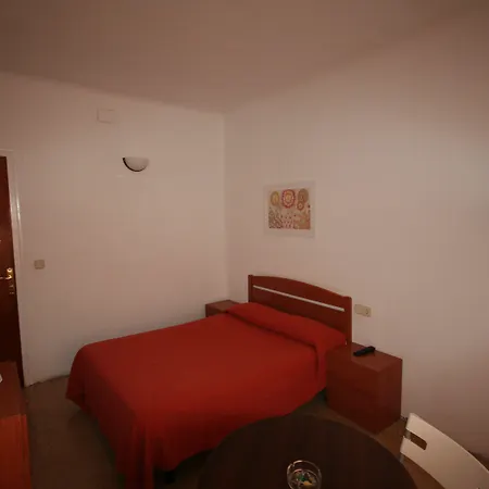 Hostal Juventus-2