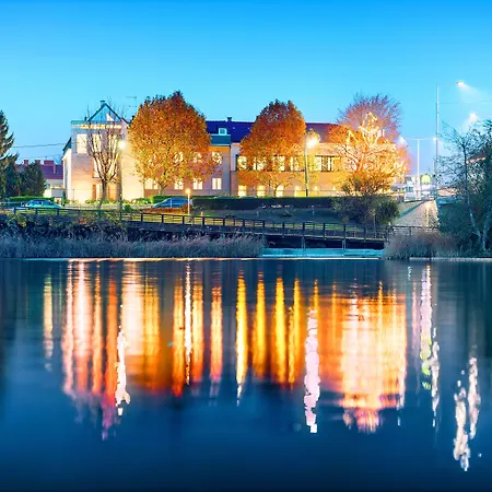 Strandhotel Alte Donau-3