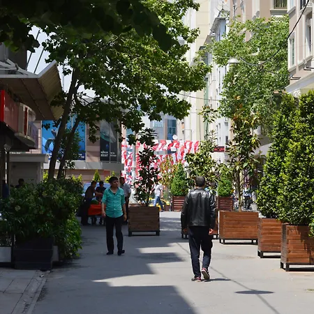 Four Points Flex By Sheraton Istanbul Taksim Square-3