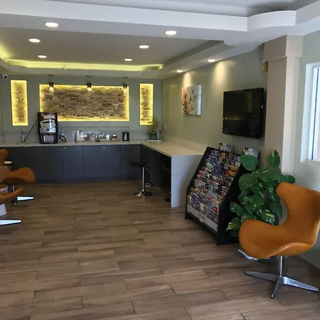 Crystal Inn Suites & Spas-2