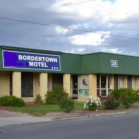 Bordertown Motel-3