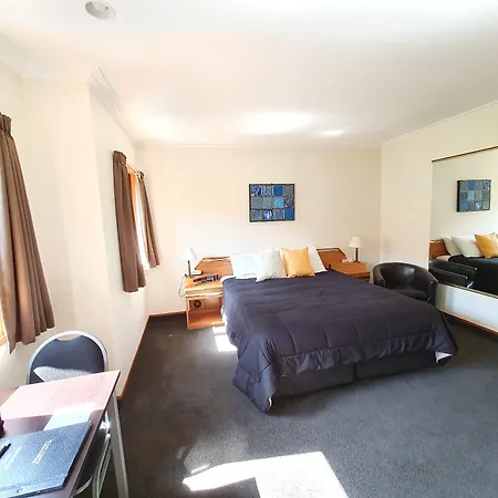 Fitzherbert Castle Motel-2