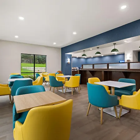 Comfort Suites Hudson I-94-2