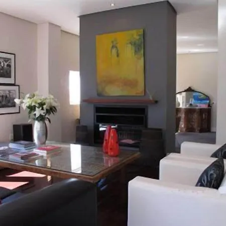 Four Rosmead Boutique Guesthouse-2