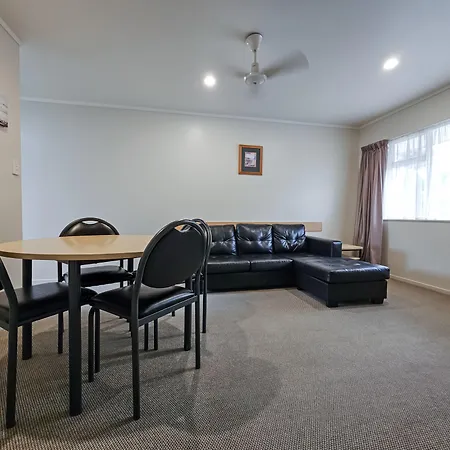 Captain Cook Motor Lodge-3