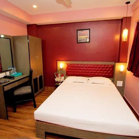 Hotel Crestwood-2