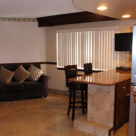 Chalet Inn & Suites-3