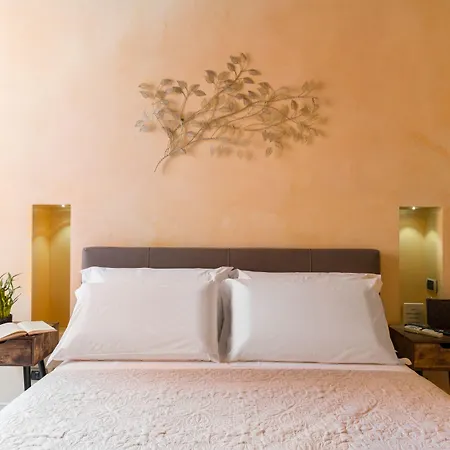 Trinitadeimonti Guest House-2