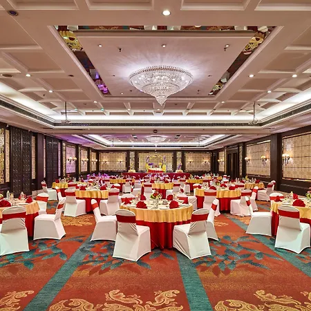 Mayfair Convention-3
