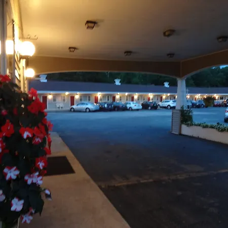 Gorham Motor Inn-3