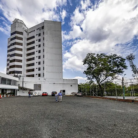 Hotel Cosmos Cali-3