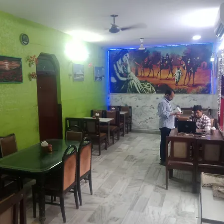 Hotel Raj Bed & Breakfast-2