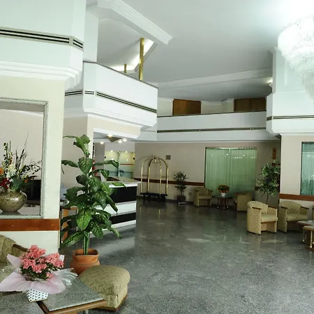 Hotel Augusta Boulevard-3