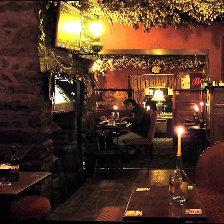 The Golden Fleece Inn-2