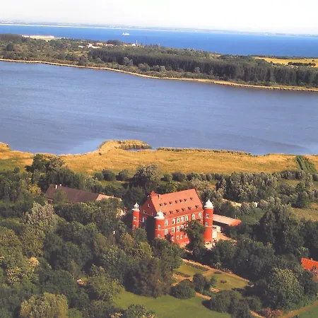 Hotel Schloss Spyker-2