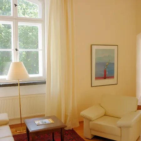 Hotel Schloss Spyker-3