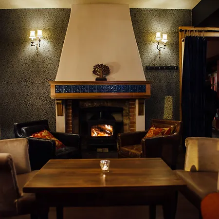 The Blue Boar, Witney, Oxfordshire - Acorn Pubs-3