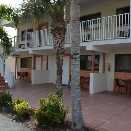Latitude 26 Waterfront Resort And Marina-2