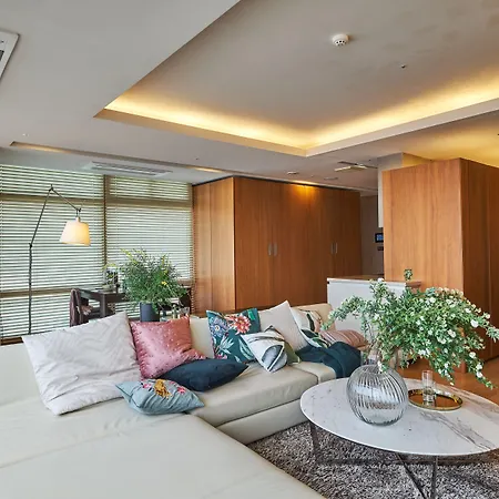 The Classic 500 Pentaz Executive Residence-2