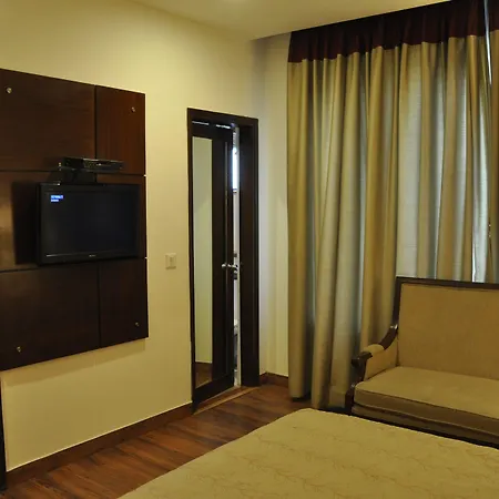 Amara Hotel Greater Kailesh-2