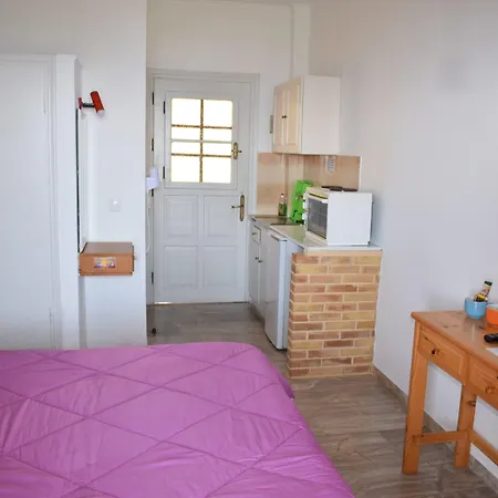 Rising Sun Apartments & Studios-2