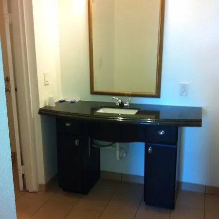 Budget Inn Pecos-3