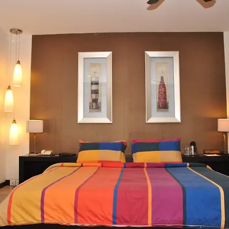 Hotel Aurora Towers-3