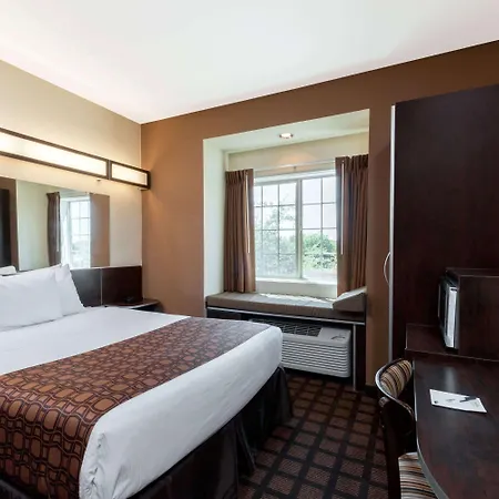 Microtel Inn And Suites Eagle Pass-3