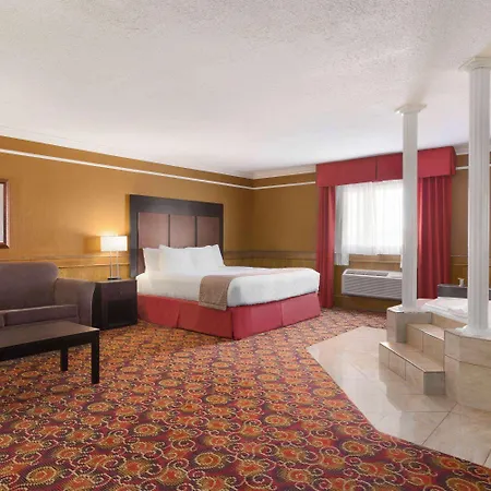 Travelodge By Wyndham Meadow Lake-2
