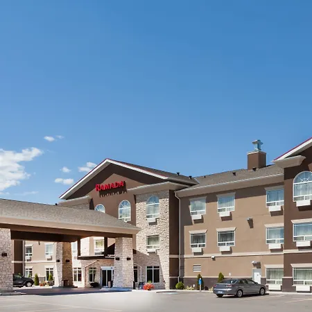 Ramada By Wyndham Creston-3